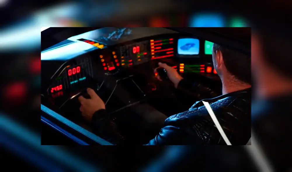 El joven ha pasado aproximadamente 480 días y más de 1.000 horas convirtiendo el automóvil. Foto: Caters Clips