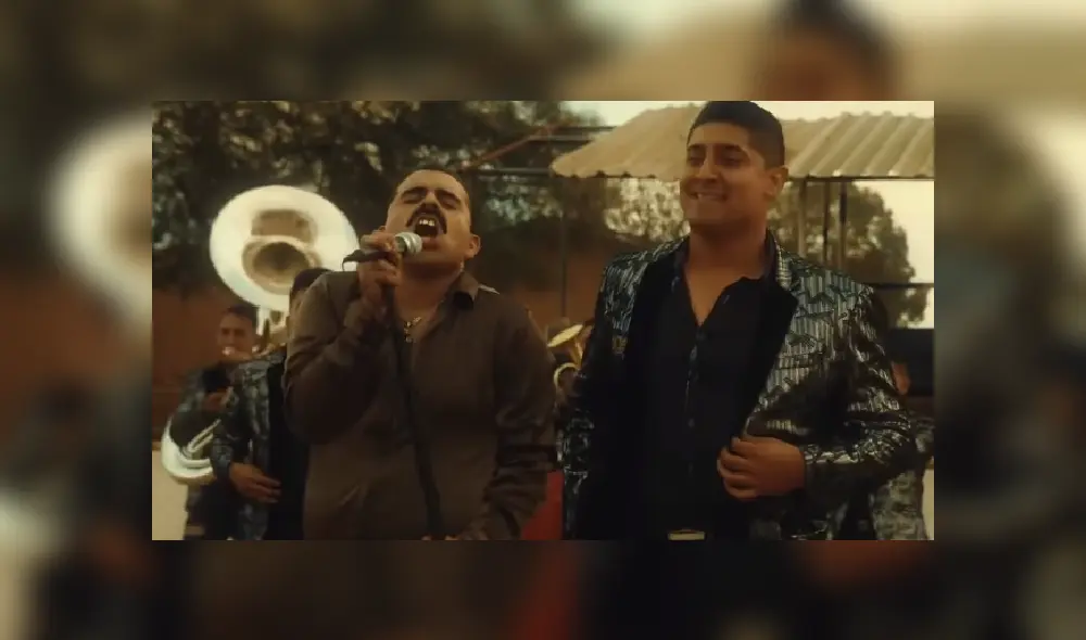 Desliza las imágenes para ver más de este joven que realiza divertidas parodias de Queen. (Foto: captura) Desliza las imágenes para ver más de este joven que realiza divertidas parodias de Queen. (Foto: captura)