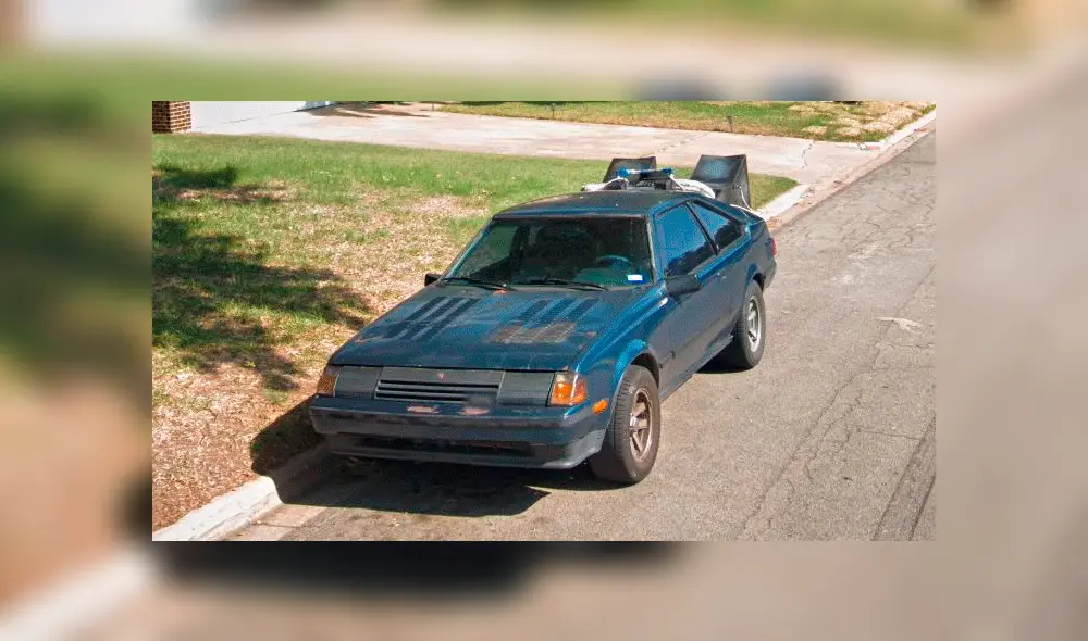 Google Maps: auto de la película 'Volver al Futuro' es fotografiado estacionado en solitaria calle