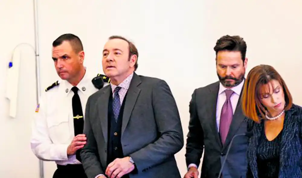 Spacey. Tuvo que abandonar serie de Netflix.