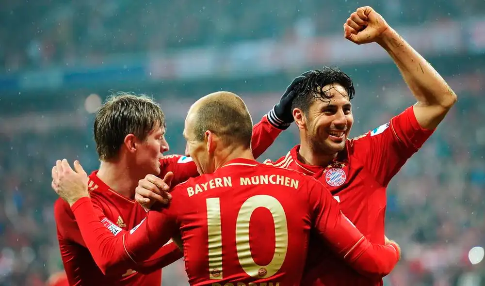 Claudio Pizarro presentó su ‘equipo ideal’ de excompañeros [FOTOS]