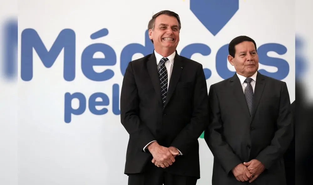 Bolsonaro ironizó durante inauguración del nuevo programa, que sustituirá al ‘Más Médicos’. Foto: AFP. Bolsonaro ironizó durante inauguración del nuevo programa, que sustituirá al ‘Más Médicos’. Foto: AFP.