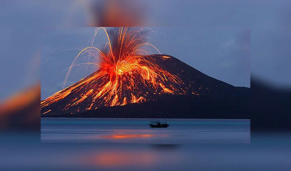 Erupción de volcán Anak Krakatoa habría desencadenado letal tsunami en Indonesia