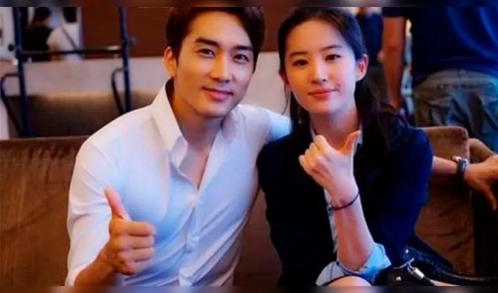 Desliza para ver más fotos de Song Seung Heon y Liu Yifei Desliza para ver más fotos de Song Seung Heon y Liu Yifei