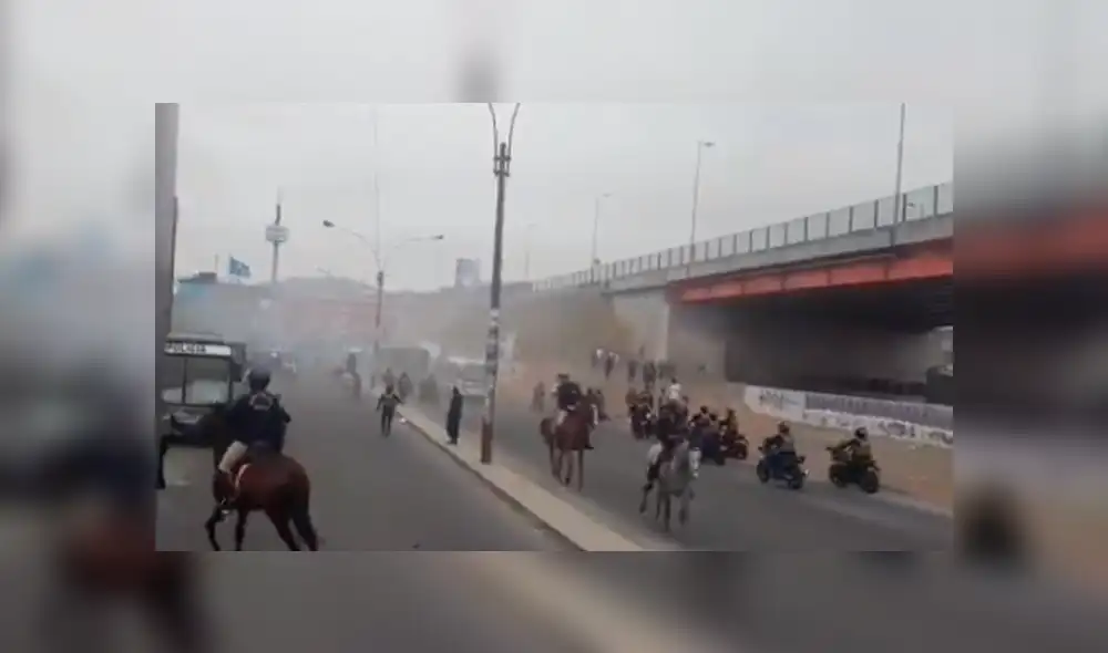 SMP: pelea entre barristas de Sporting Cristal deja varios heridos [VIDEO]