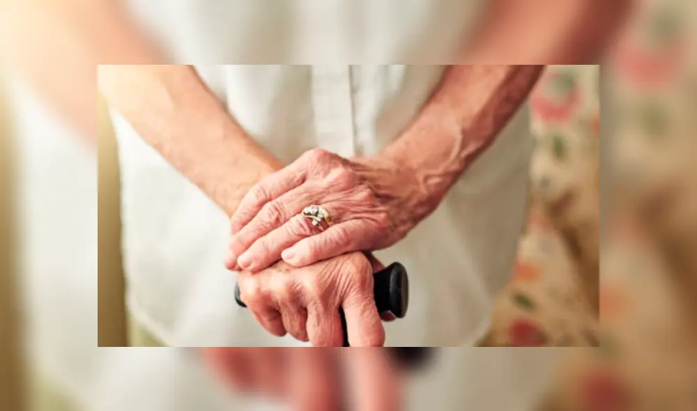 Emma Grimoldi, abuela que vive a las afueras de un hospital de Buenos Aires. Foto: Referencial/Difusión Emma Grimoldi, abuela que vive a las afueras de un hospital de Buenos Aires. Foto: Referencial/Difusión