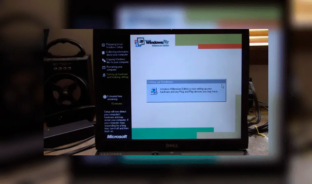 El sistema operativo se centró en la compatibilidad con hardware de 32 bits. Foto: captura The Nostalgia Mall / YouTube.