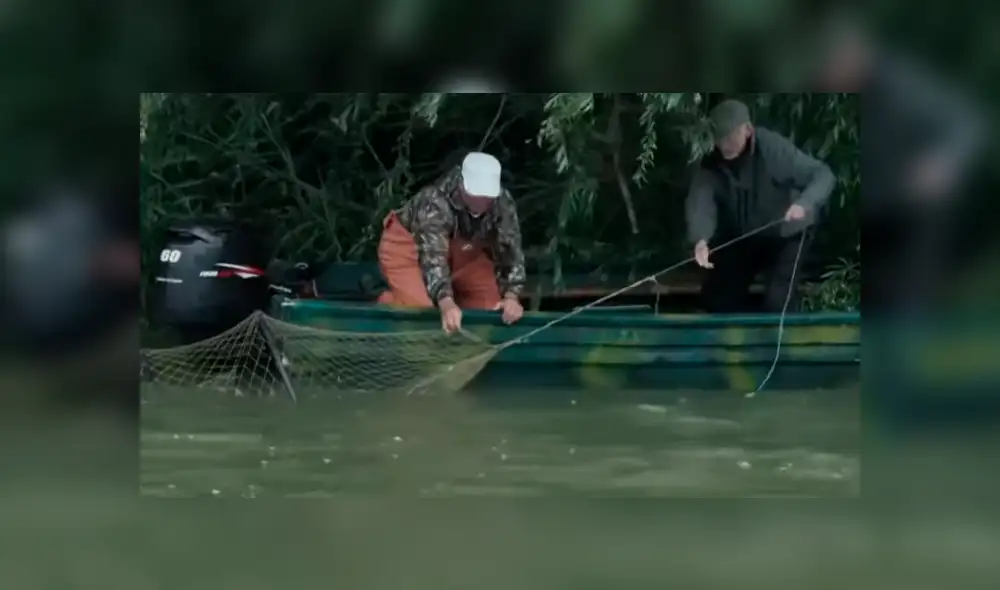 Desliza hacia la izquierda para ver las imágenes del viral de YouTube que muestra la captura que hizo el famoso pescador Jeremy Wade. Desliza hacia la izquierda para ver las imágenes del viral de YouTube que muestra la captura que hizo el famoso pescador Jeremy Wade.
