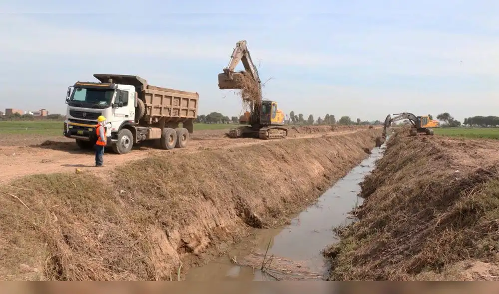 Reconstrucción con Cambios: concluyen actividades de limpieza en drenes de Lambayeque