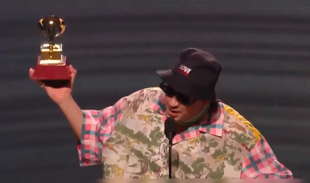 Bad Bunny defiende al reggaetón en los Latin Grammy 2019