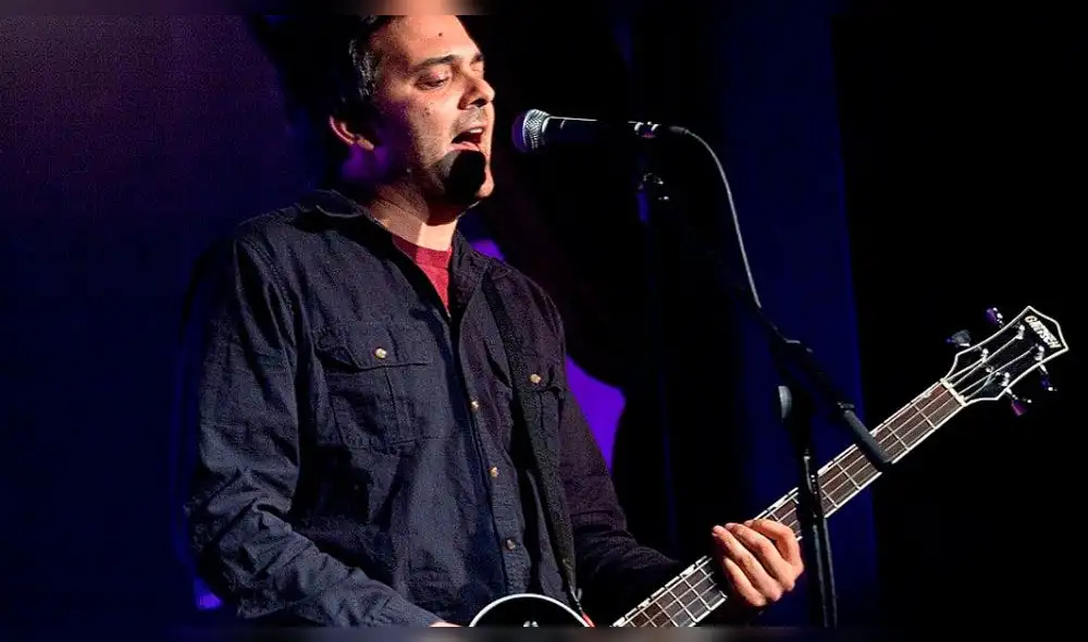 Adam Schlesinger contrajo coronavirus y lleva una semana hospitalizado. (Foto: Difusión)