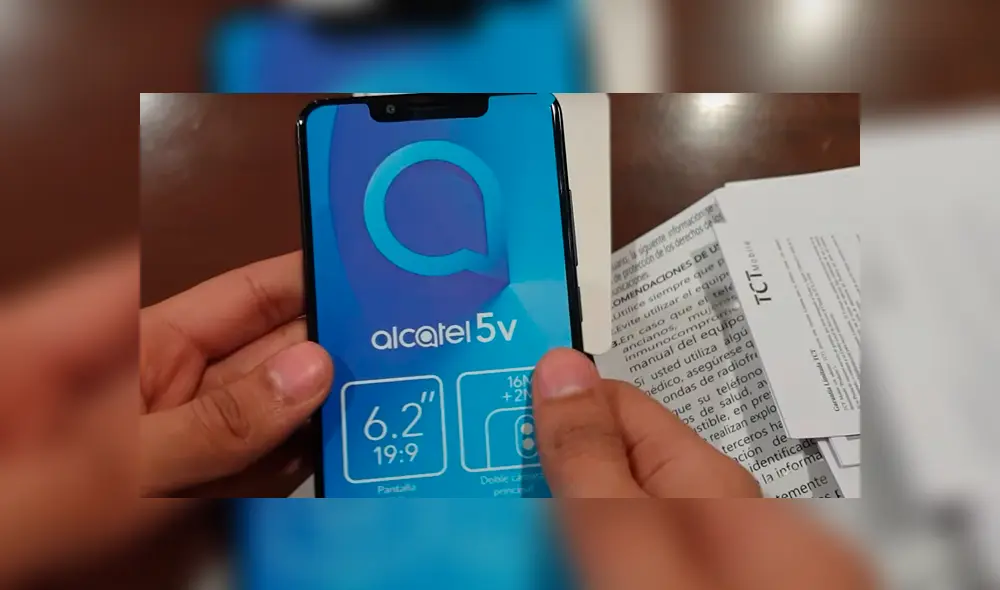 Gracias a Alcatel, pudimos ver el Alcatel 5V, un celular con Inteligencia Artificial y enorme pantalla. Foto: Captura