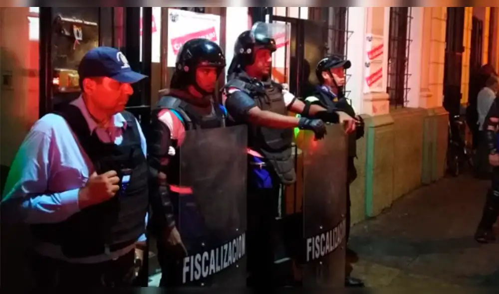 Municipalidad de Lima clausuró locales del jirón Quilca [FOTOS]