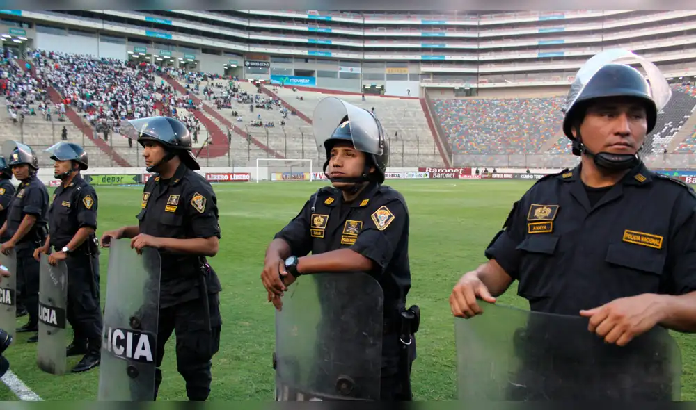 River vs Flamengo: PNP explicó que no hubo robo, pero sí hurto de equipos de telecomunicaciones. River vs Flamengo: PNP explicó que no hubo robo, pero sí hurto de equipos de telecomunicaciones.