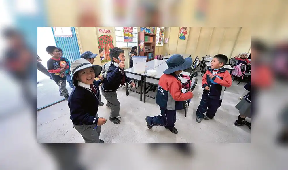 Garantizan inicio del año escolar en Arequipa