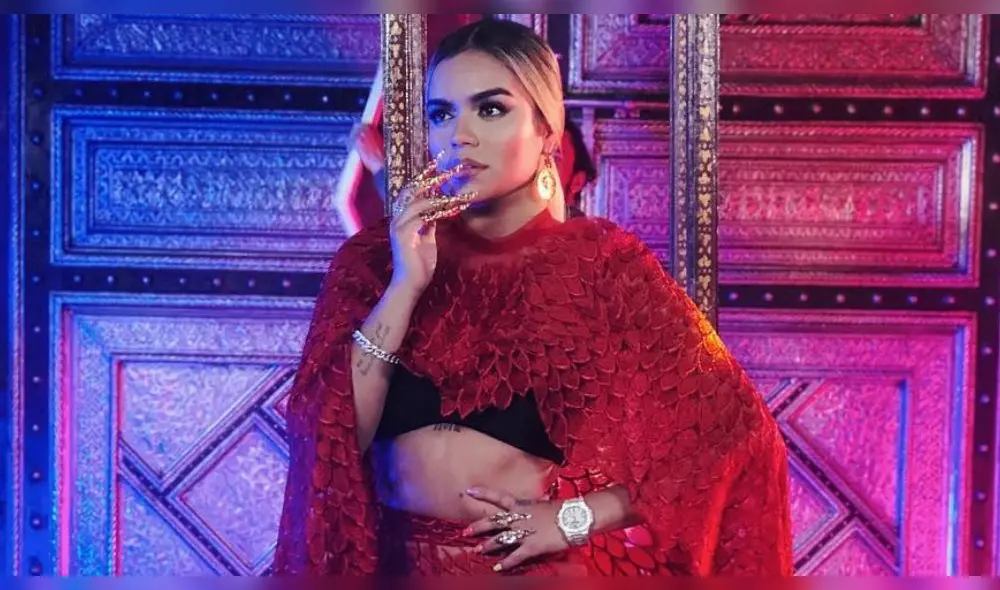 Karol G enciende Instagram con sexy video en la ducha 