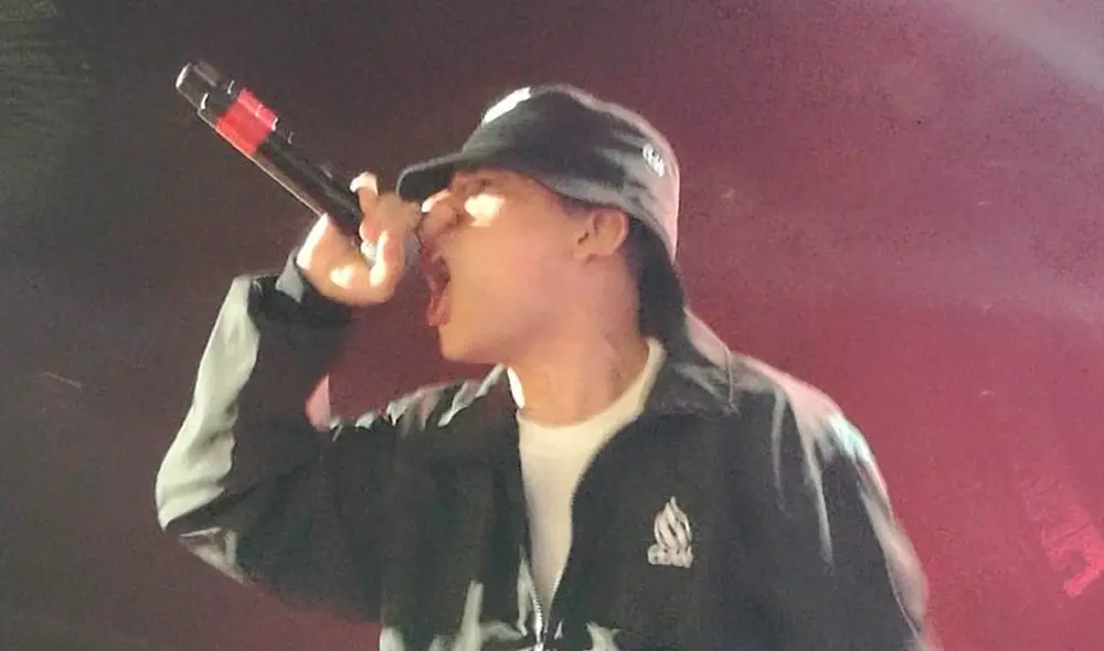 Mateo Palacios Corazzina, más conocido como Trueno, se quedó con la corona de la Red Bull Batalla de los Gallos Argentina 2019 en su debut en este magno, tras vencer en la final a Wolf. Mateo Palacios Corazzina, más conocido como Trueno, se quedó con la corona de la Red Bull Batalla de los Gallos Argentina 2019 en su debut en este magno, tras vencer en la final a Wolf.