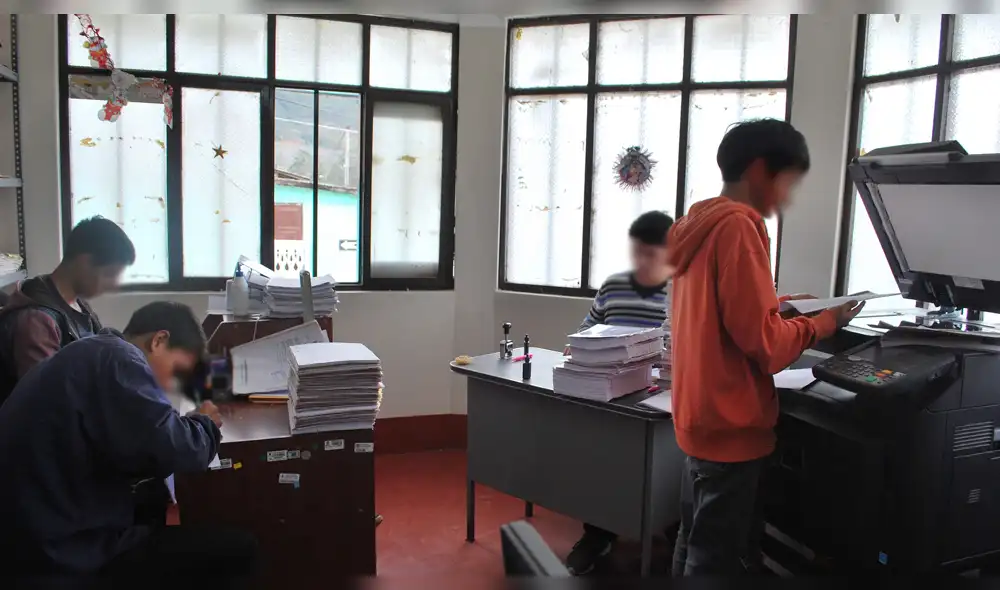 Labores ha enseñado a menores a tener responsabilidades. Labores ha enseñado a menores a tener responsabilidades.