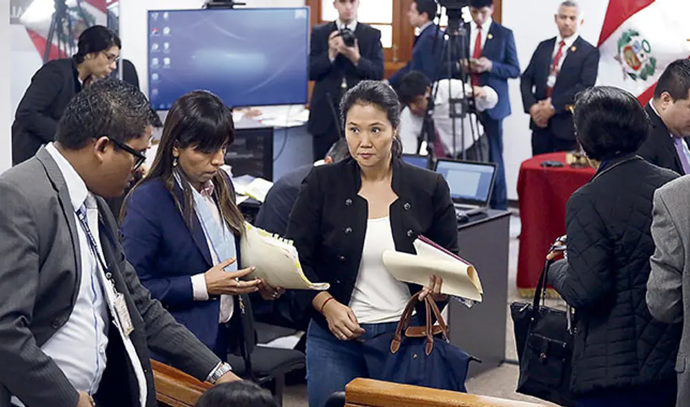 El empresario Henry Dávila revela a la Fiscalía que Jorge Yoshiyama lo citó en el local donde despachaba Keiko Fujimori. El empresario Henry Dávila revela a la Fiscalía que Jorge Yoshiyama lo citó en el local donde despachaba Keiko Fujimori.