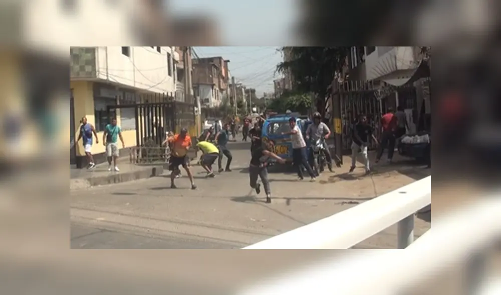 Individuos se enfrentaron a la autoridad y terminaron pro agredirlos. (Foto: Municipalidad de Surco)