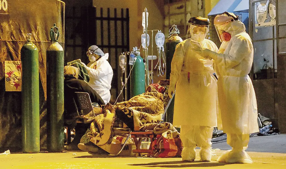 Responsabilidad para no vivir lo del pasado. La falta de oxígeno en las regiones fue una gran dificultad para los infectados por Covid-19 en la primera ola. Foto: Oswald Charca/La República