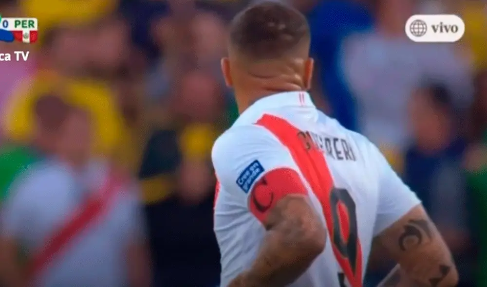 Paolo Guerrero tuvo una eufórica reacción tras el gol de Everton en el Perú vs. Brasil. | Foto: América TV