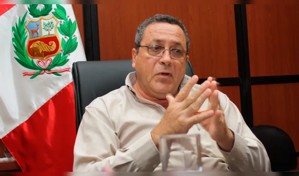 Exviceministro Atkins se reunió entre "12 a 15 veces" con Roberto Vieira