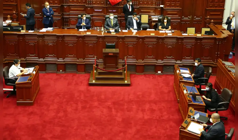 Ejecutivo y Contraloría se presentan en el Congreso. Foto: PCM.