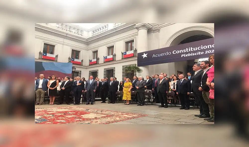 Desde el Palacio de La Moneda promulgó la reforma constitucional. Foto: Prensa Presidencia de Chile