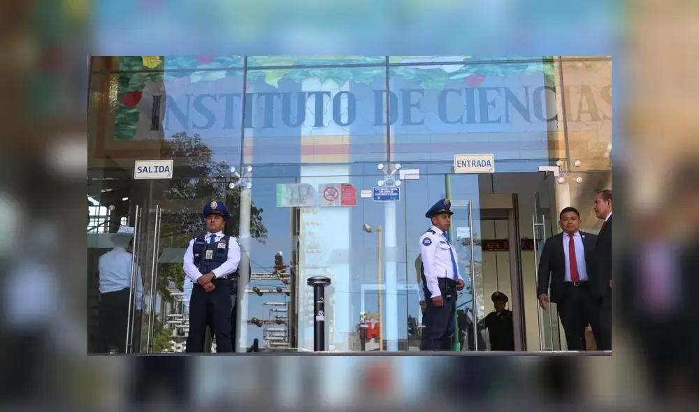 La madre de Fátima se acercó hoy al al Instituto de Ciencias Forenses (INCIFO) para exigir justicia. (Foto: Infobae) La madre de Fátima se acercó hoy al al Instituto de Ciencias Forenses (INCIFO) para exigir justicia. (Foto: Infobae)