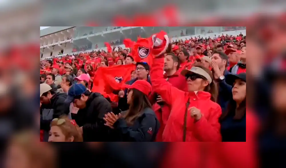 Y Cienciano destacó a su propia hinchada en el video promocional.