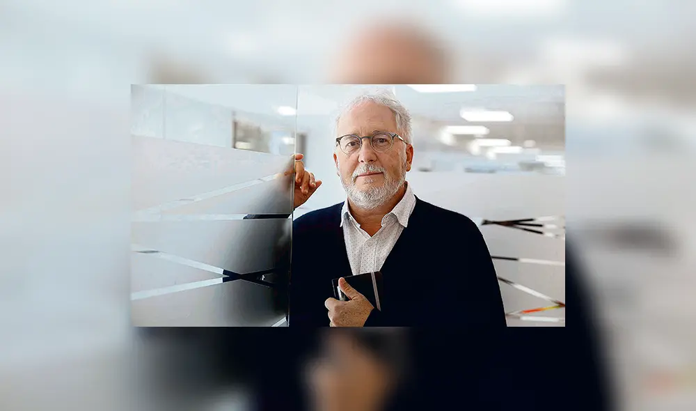 Narrador. Autor del libro El olvido que seremos reflexiona sobre el amor, la política de su país, la literatura y otros temas.