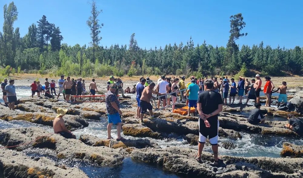 La víctima perdió la vida luego de rescatar a dos familiares. Foto: Brigada Contra Incendios y Rescate Saltos del Laja. La víctima perdió la vida luego de rescatar a dos familiares. Foto: Brigada Contra Incendios y Rescate Saltos del Laja.