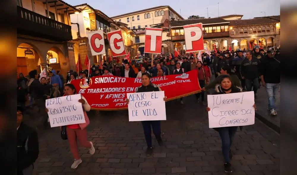 Los manifestantes marcharon pro diversas calles de la ciudad de Cusco. Foto: Luis Castillo