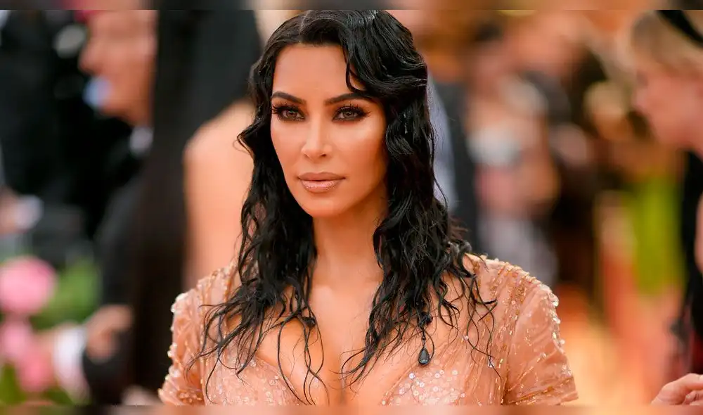 Kim Kardashian: “Si es una emergencia, me orino y mi hermana me limpia la pierna” Kim Kardashian: “Si es una emergencia, me orino y mi hermana me limpia la pierna”