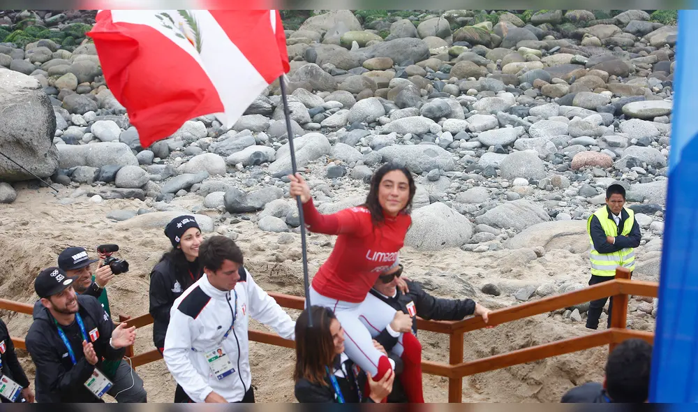 Juegos Panamericanos 2019: himno nacional en la premiación de Piccolo Clemente, Daniella Rosas y Lucca Mesinas. Foto: La República.