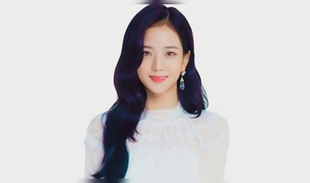 Desliza para ver más fotos de Jisoo de BLACKPINK.
