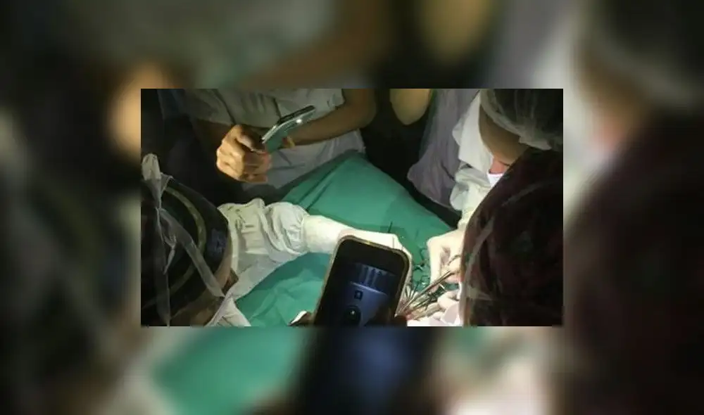 El hecho sucedió la tarde del jueves, cuando los neurocijuranos culminaban la intervención quirúrgica a un paciente de Pediatría. Foto: Referencial
