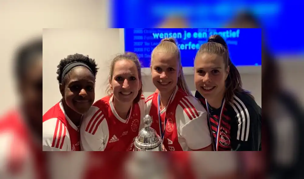 Ajax: Edwin van der Sar firma convenio que beneficia al equipo femenino