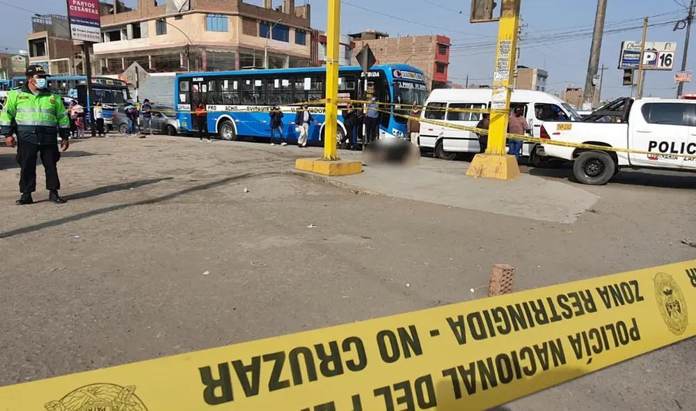 PNP llegó hasta el lugar de los hechos para iniciar las investigaciones correspondientes. Foto: Johann Klug / URPI -LR PNP llegó hasta el lugar de los hechos para iniciar las investigaciones correspondientes. Foto: Johann Klug / URPI -LR