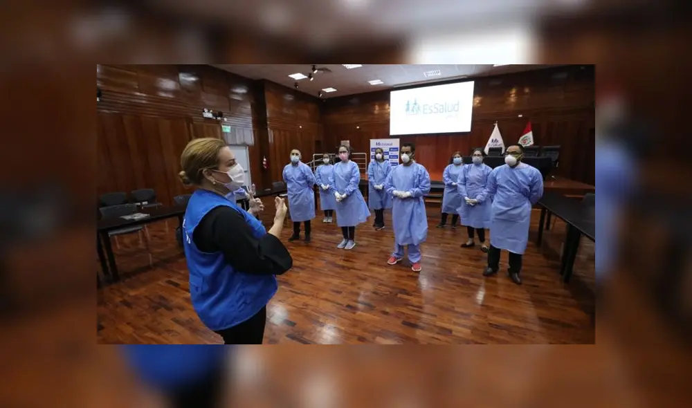 Médicos extranjeros son colegiados en el país y cuentan con el título profesional validado por Sunedu. (Foto: EsSalud)