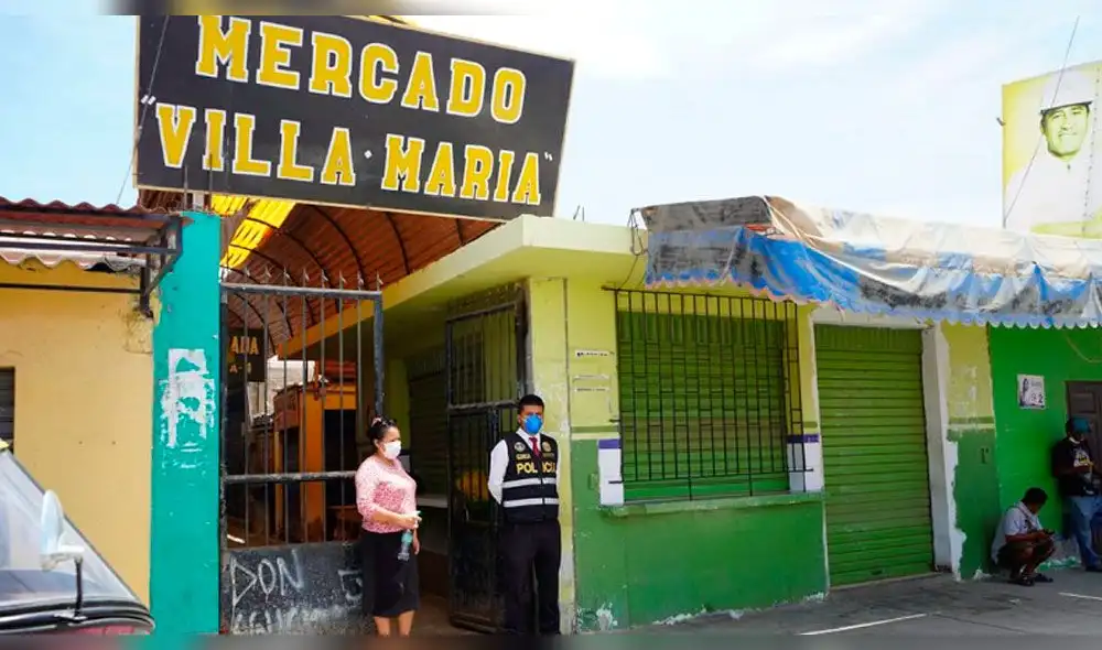 Exigen a compradores usar mascarilla dentro de mercado.