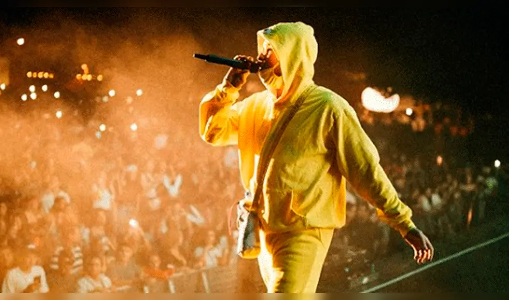 Bad Bunny estrena 'Flor', su canción por el Día del Padre Bad Bunny estrena 'Flor', su canción por el Día del Padre