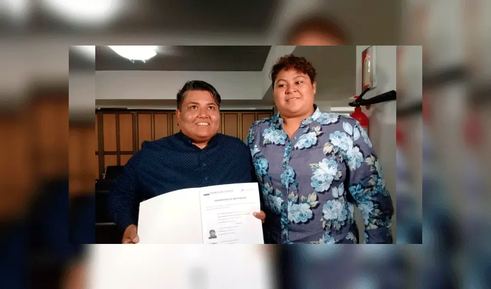 Celebran primer matrimonio igualitario en Registro Civil de Guayaquil. Foto: El Comercio Ecuador Celebran primer matrimonio igualitario en Registro Civil de Guayaquil. Foto: El Comercio Ecuador