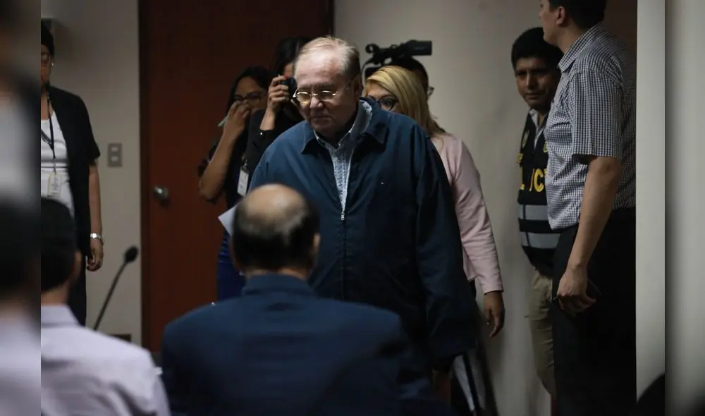 Nava seguirá en prisión y Cornejo en libertad durante investigación