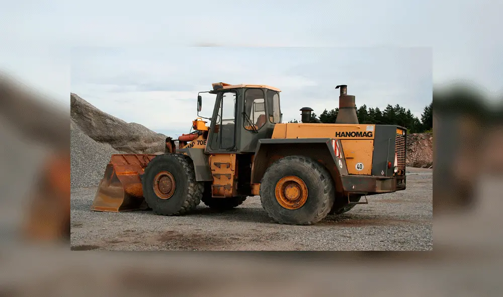 La pequeña cayó de un tractor sobre el que estaba sentada. Fuente: Wikimedia / foto referencial. La pequeña cayó de un tractor sobre el que estaba sentada. Fuente: Wikimedia / foto referencial.