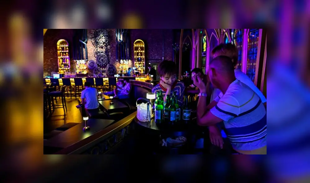 Habitantes de Wuhan vuelven a las calles. Foto: Héctor Retamal/AFP Habitantes de Wuhan vuelven a las calles. Foto: Héctor Retamal/AFP