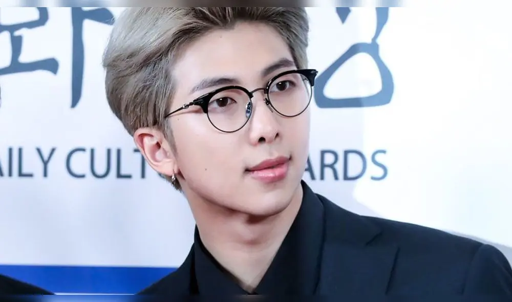 Desliza para ver más fotos de Kim Namjoon de BTS.