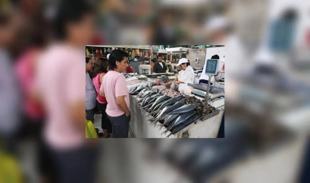 Comerciantes y amas de casa corroboran alza de precio del pescado Comerciantes y amas de casa corroboran alza de precio del pescado