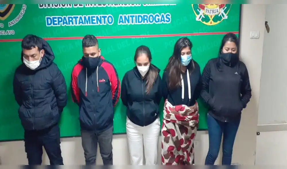 Cinco personas son detenidas por venta de droga en Chiclayo. Cinco personas son detenidas por venta de droga en Chiclayo.